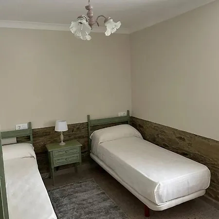 Acogedora Casa Próxima A La Playa De Meirás. Casa de Férias *